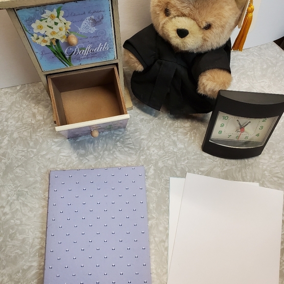 🎓🧸🎁 ✉   Graduation Gift Set - Picture 9 of 12